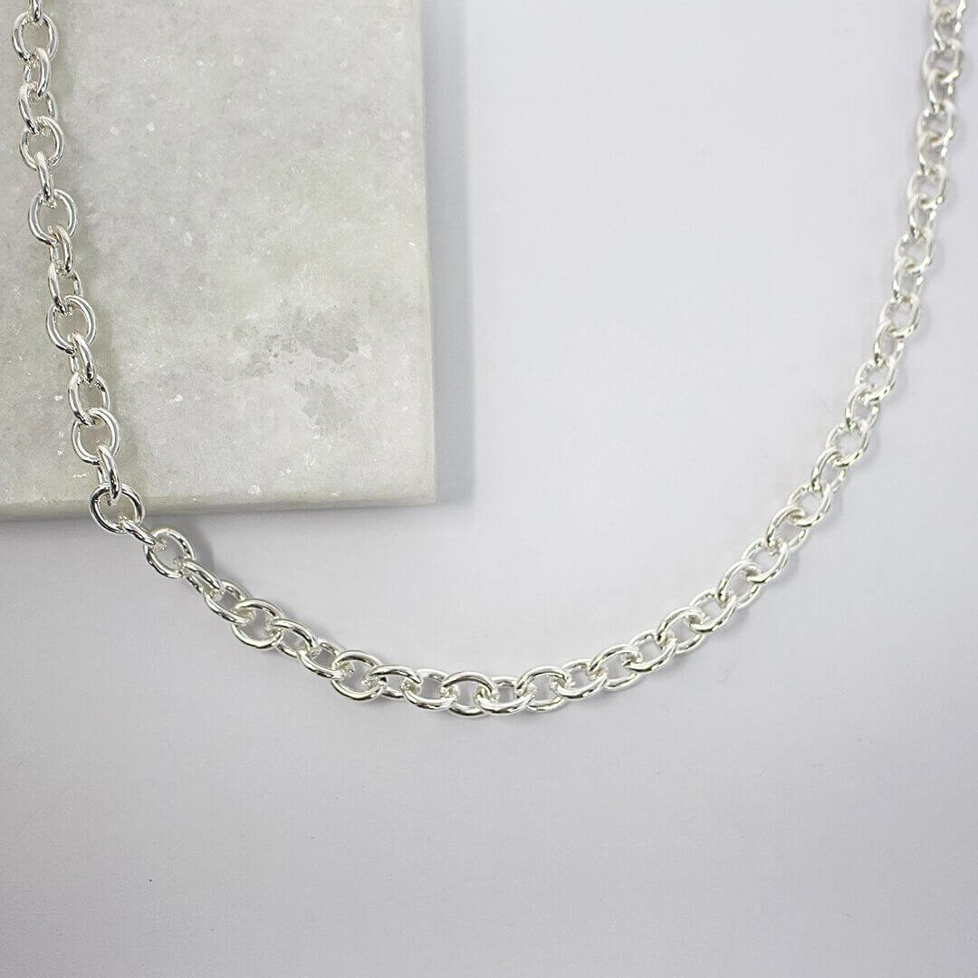 Classic Silver Chain presented on a grey display- BELLEDE SOIREE SILVER CHAIN