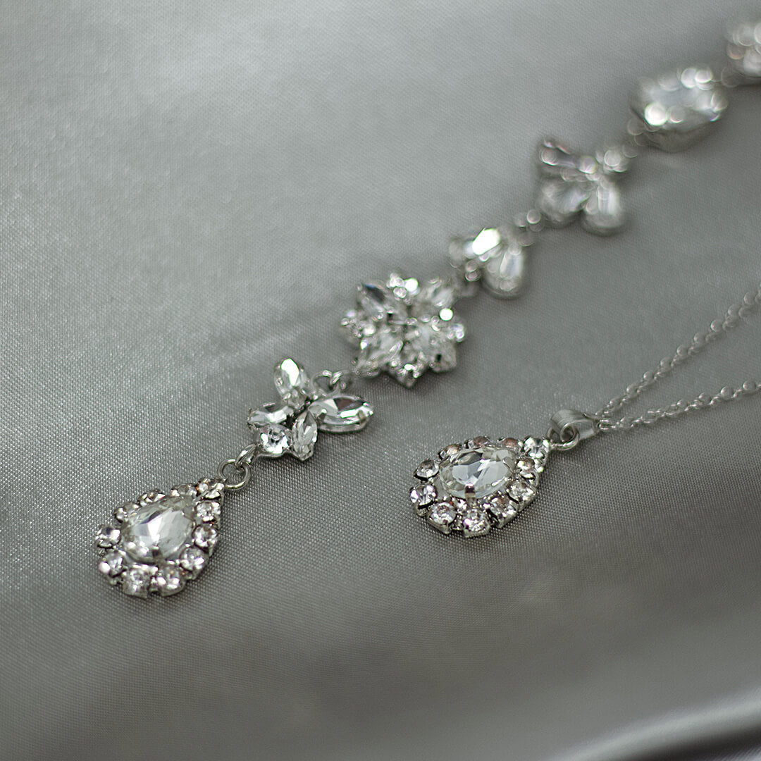 Backdrop Silver Necklace Myriam