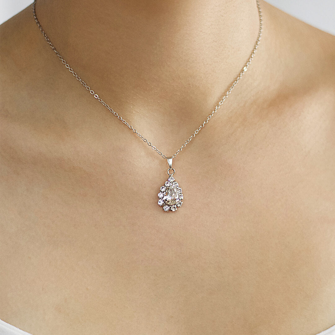 Backdrop Silver Necklace Myriam-belledesoiree