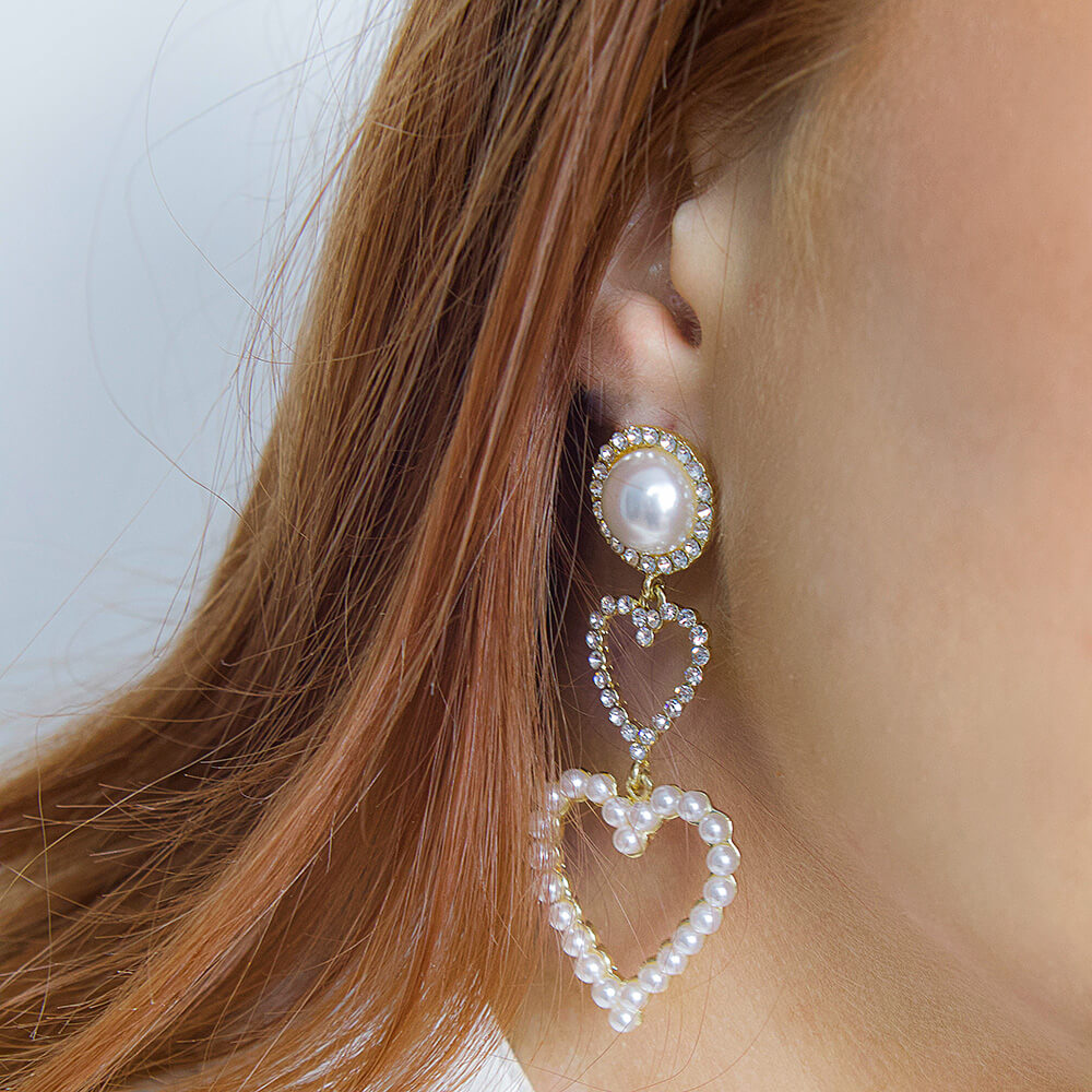 Pearl Earrings Tatiana shown on a model with brown hair- BELLE DE SOIREE Pearl Earrings Tatiana