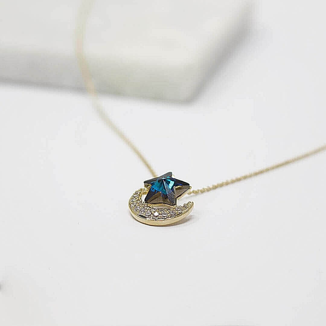 The Blue Rhinestones Sparkle Pendant Necklace- BELLE DE SOIREE 