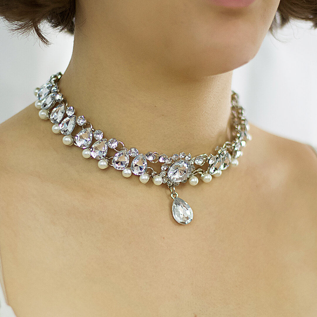 The Choker- Vintage Necklace- BELLEDESOIREE