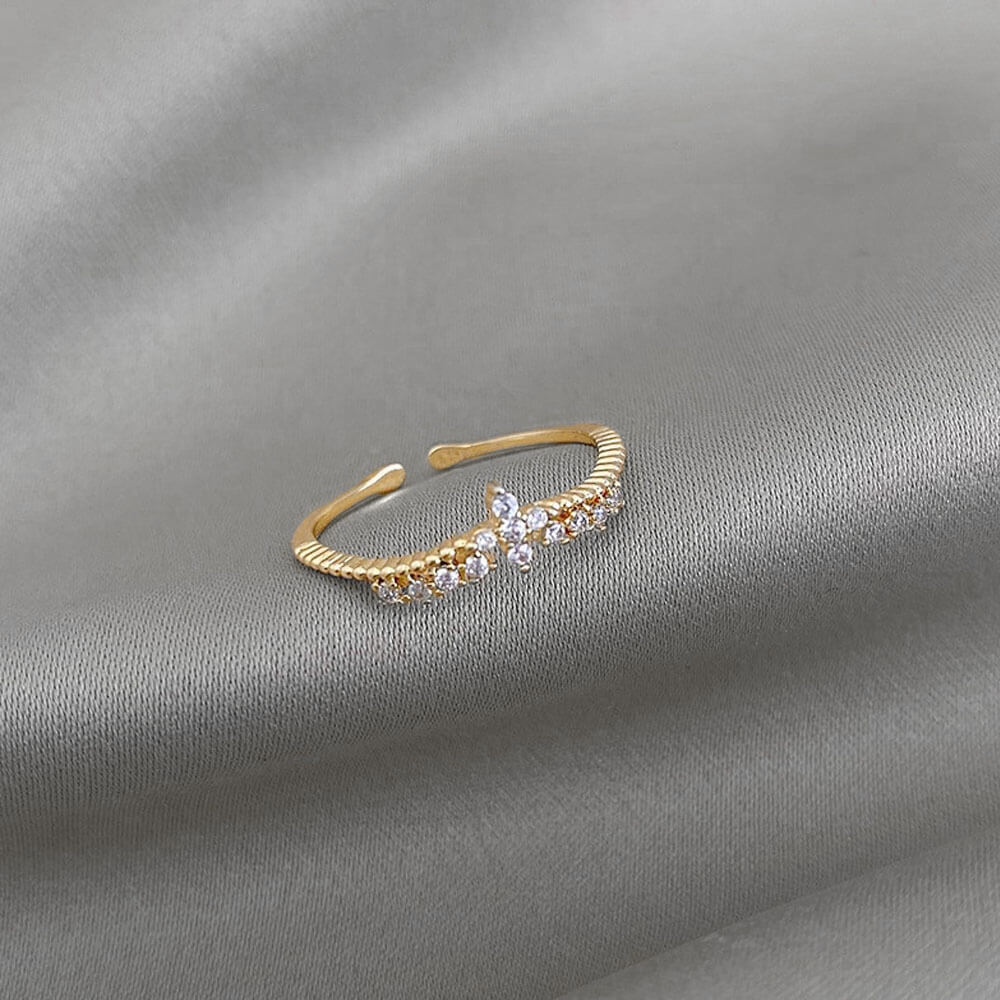 Three Vintage Gold Chain Rings Tiara